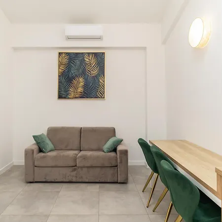 Lukas By Belmont Realty Apartmán